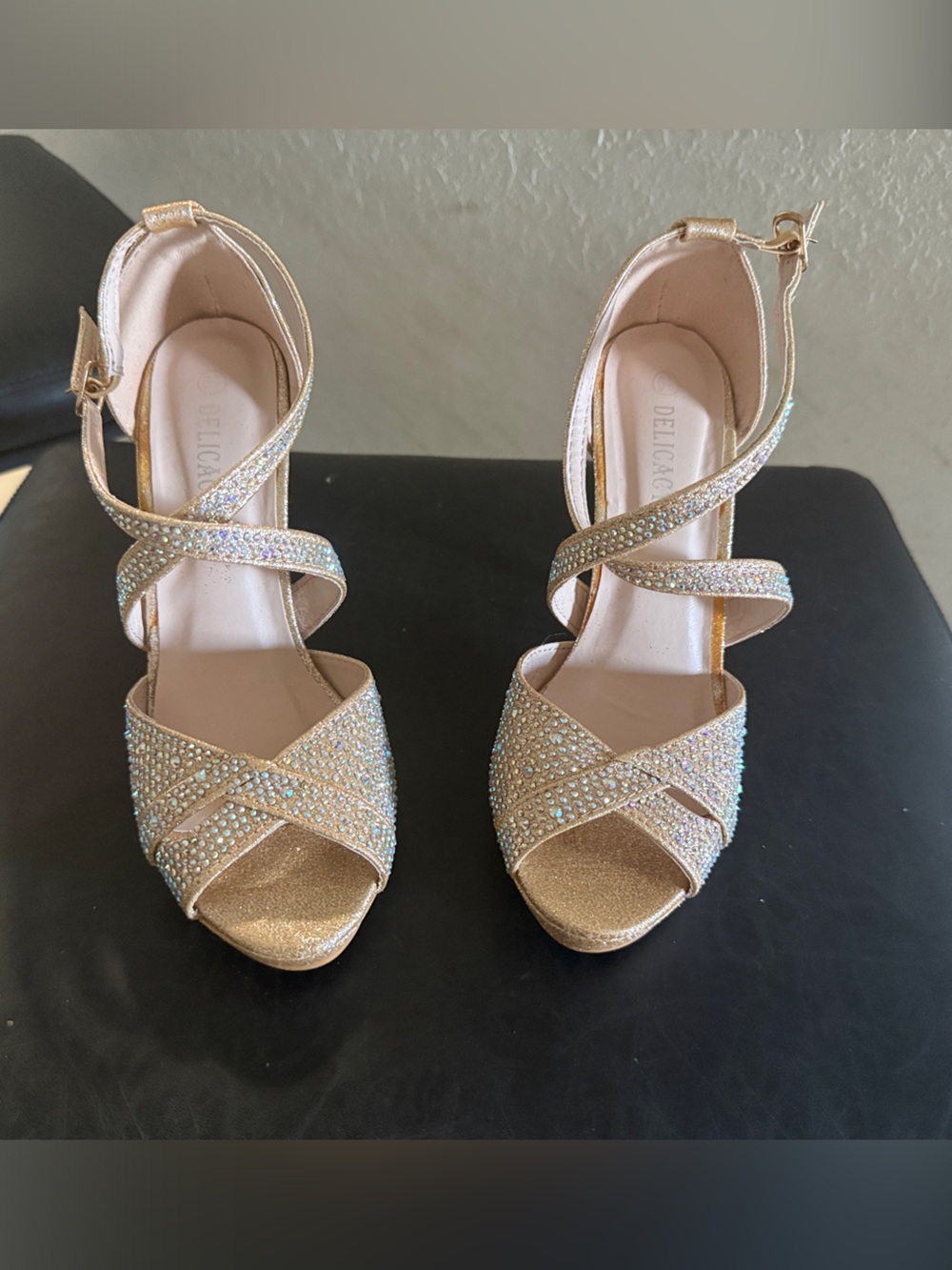 Delicacy Gold Glitter Strappy Heeled Shoes with Rhinestones
